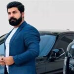 مقتل عارض أزياء شهير أمام بناته داخل السيارة