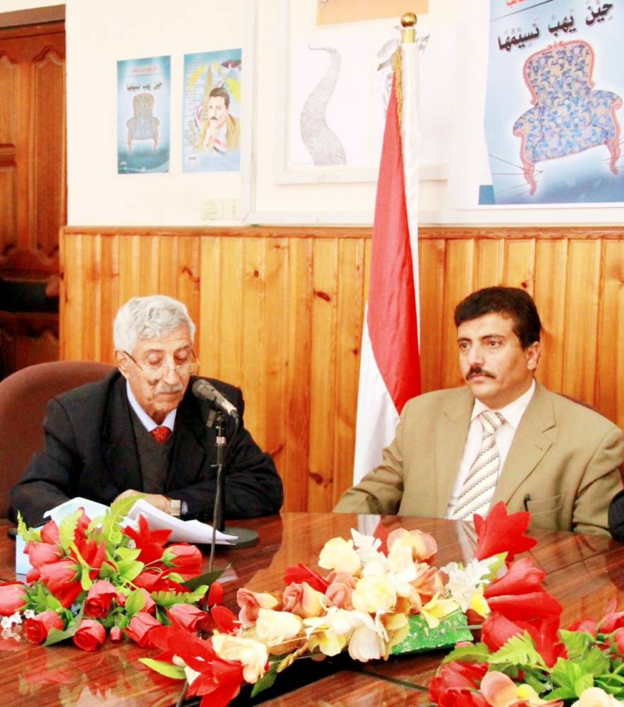 أبو طالب لـ «عكاظ»: أناشيد للبراءة جعلتني رائداً لأدب الطفل في اليمن أبو طالب لـ «عكاظ»: أناشيد للبراءة جعلتني رائداً لأدب الطفل في اليمن