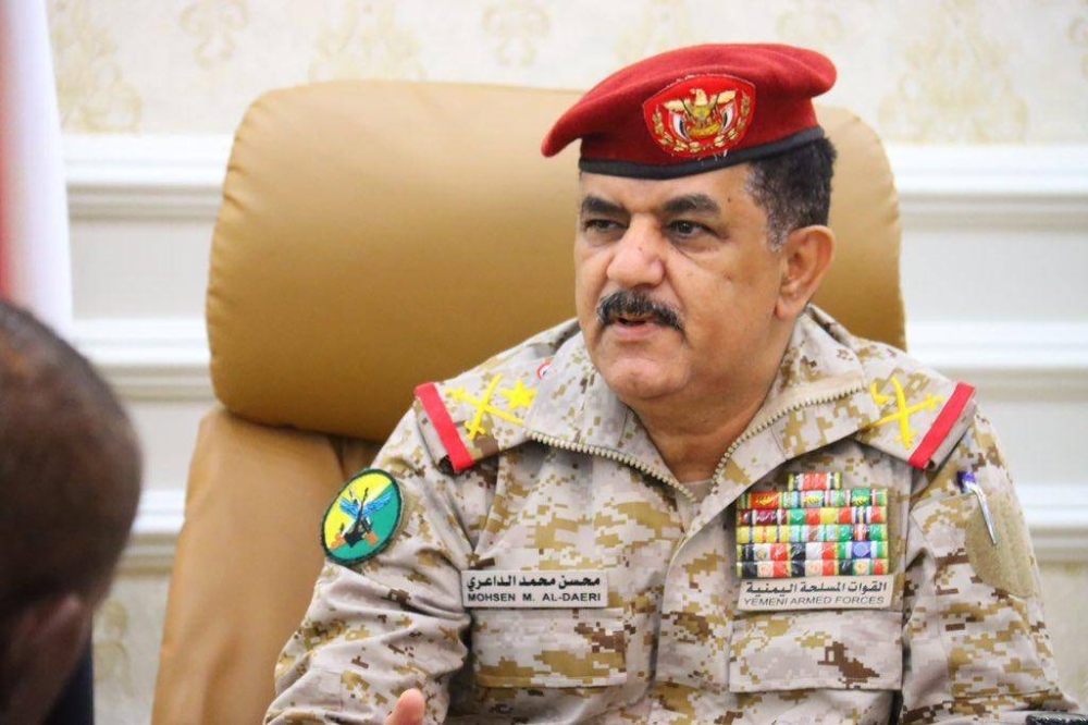 وزير الدفاع اليمني يناقش مع سفيري السودان واليابان تطورات الأوضاع وتداعيات الإرهاب الحوثي وزير الدفاع اليمني يناقش مع سفيري السودان واليابان تطورات الأوضاع وتداعيات الإرهاب الحوثي