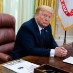 ترمب مصاب بـ«ورم حميد» أسفل الساقين