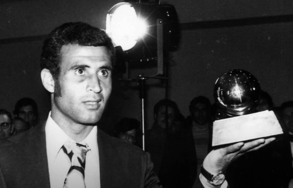 أحمد فرس.. أسطورةٌ لم تغادر الحي القديم أحمد فرس.. أسطورةٌ لم تغادر الحي القديم