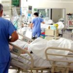 بعد نصف ساعة من إعلان وفاته.. رجل يستيقظ من الموت!