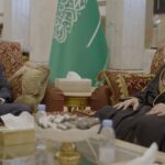 الحارثي يبحث مع السفير السريلانكي فرص التعاون الإعلامي المشترك