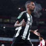 إصابة إيزاك تُثير التساؤلات.. هل ينتقل للهلال؟