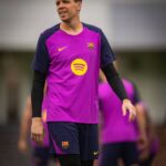 برشلونة يعلن عن خضوع حارسه تير شتيجن لعملية جراحية