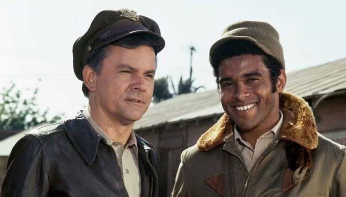 وفاة كينيث واشنطن.. آخر أبطال «هوغان»