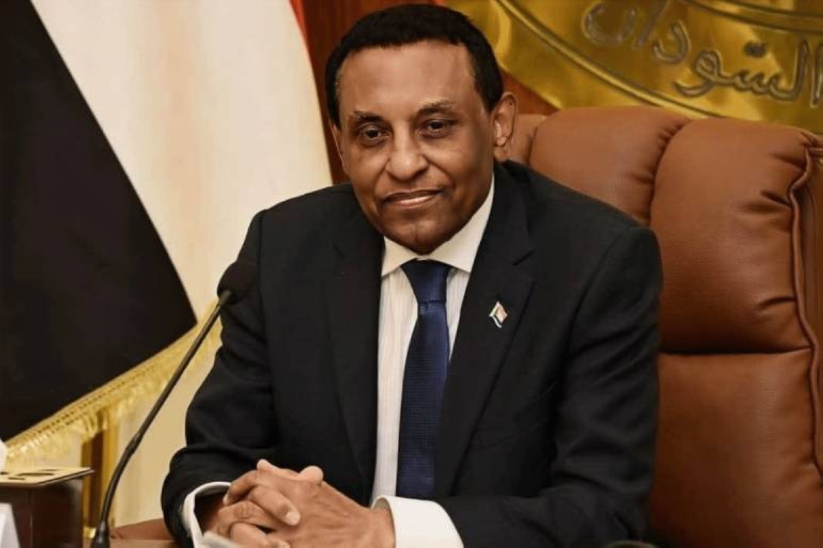 رئيس الوزراء السوداني يعين 5 وزراء جدد رئيس الوزراء السوداني يعين 5 وزراء جدد