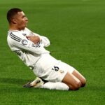 رسمياً.. ريال مدريد يمنح مبابي «قميص العظماء»