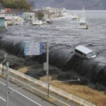 «تسونامي» يضرب شرق روسيا.. وتأهب في أمريكا واليابان