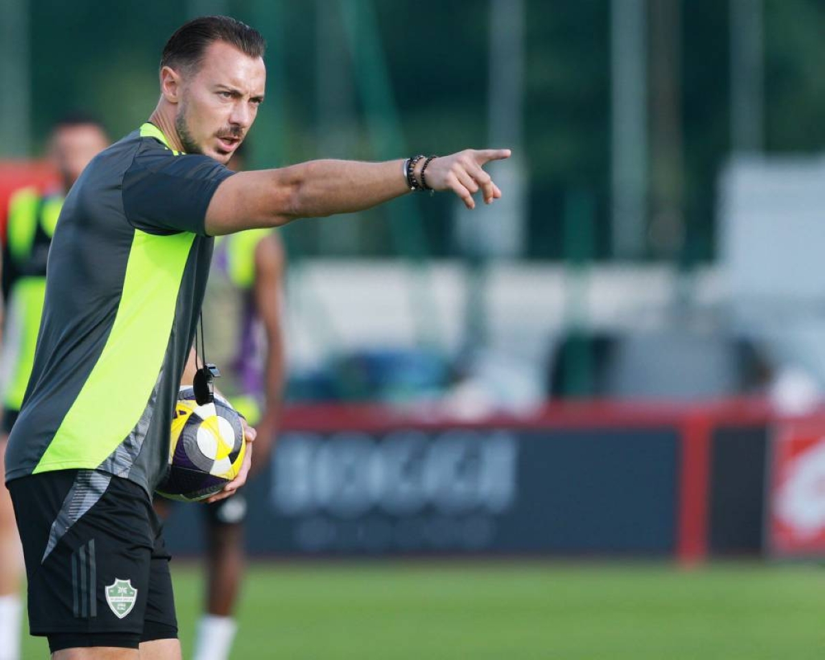 ماتياس يجهز الأهلي لودية إلتشي الإسباني ماتياس يجهز الأهلي لودية إلتشي الإسباني