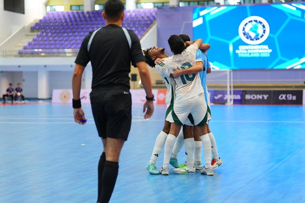 «أخضر الصالات» يتأهل إلى نصف نهائي بطولة القارات