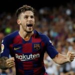 «عضة كلب» تنقل لاعب برشلونة السابق إلى المستشفى