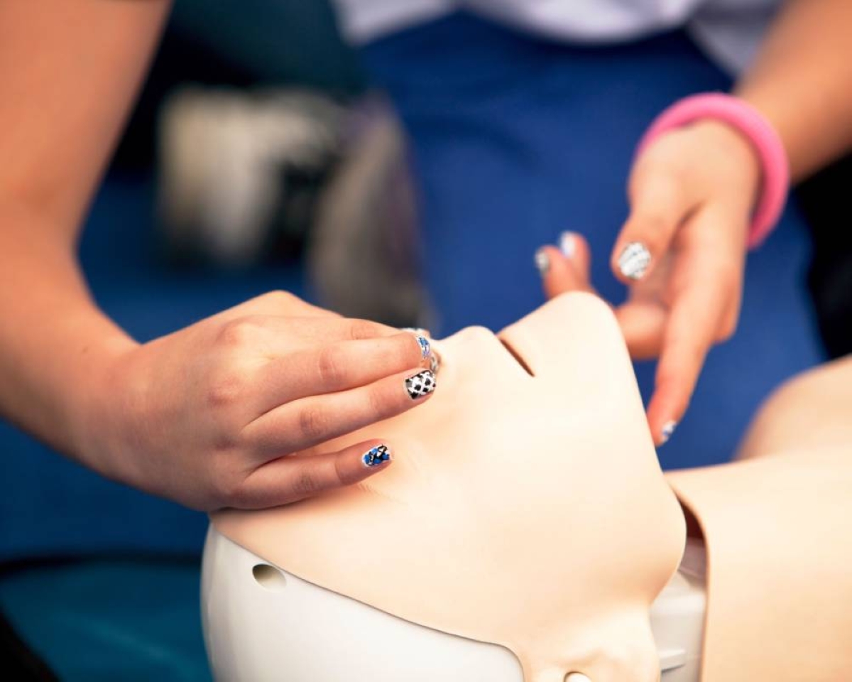 أسطورة «ابتلاع اللسان» تُعرقل إنقاذ الرياضيين من السكتة القلبية أسطورة «ابتلاع اللسان» تُعرقل إنقاذ الرياضيين من السكتة القلبية