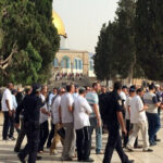 مستوطنون يقتحمون باحات المسجد الاقصى​ 