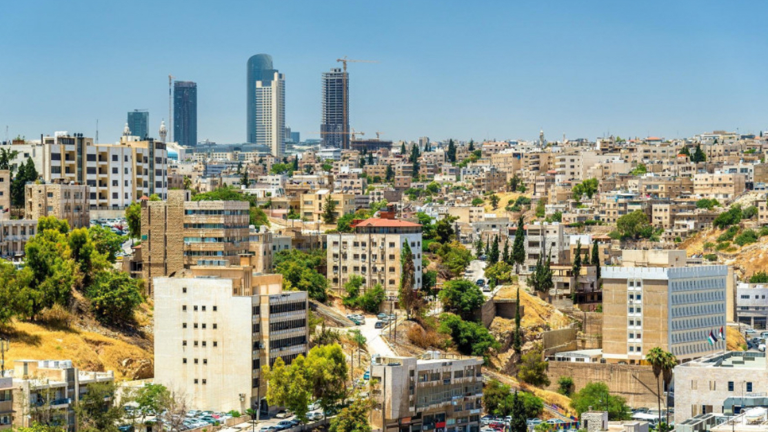 طقس حار نسبيًا حتى الاربعاء