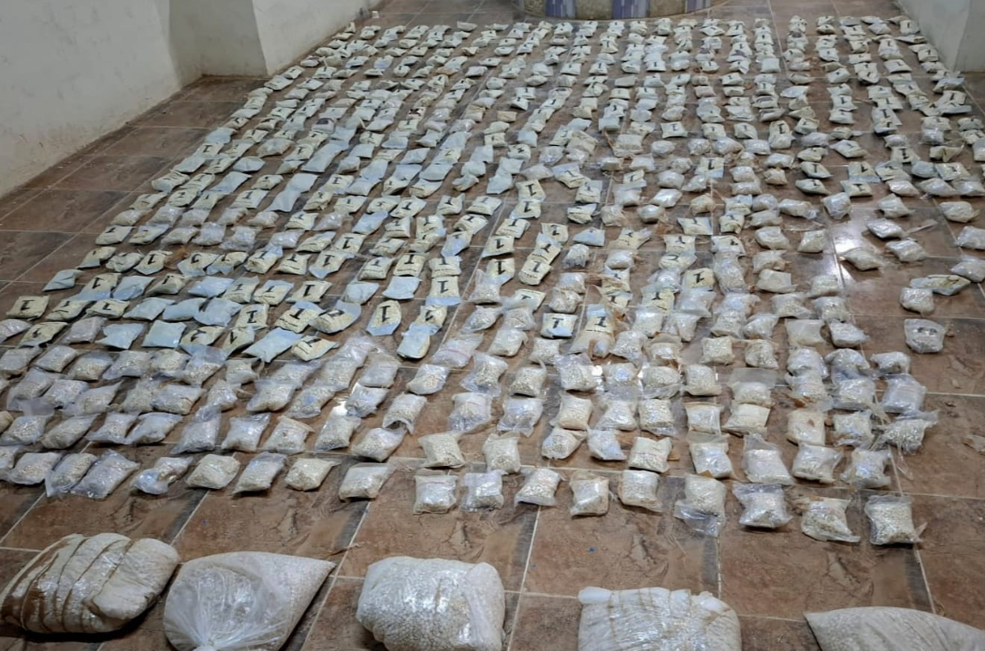 المنطقة العسكرية الشرقية تحبط محاولتي تسلل وتهريب كمية كبيرة من المواد المخدرة المنطقة العسكرية الشرقية تحبط محاولتي تسلل وتهريب كمية كبيرة من المواد المخدرة