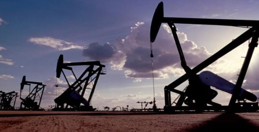 ارتفاع أسعار النفط بفضل توقعات استمرار الطلب ونمو الاقتصاد العالمي ارتفاع أسعار النفط بفضل توقعات استمرار الطلب ونمو الاقتصاد العالمي