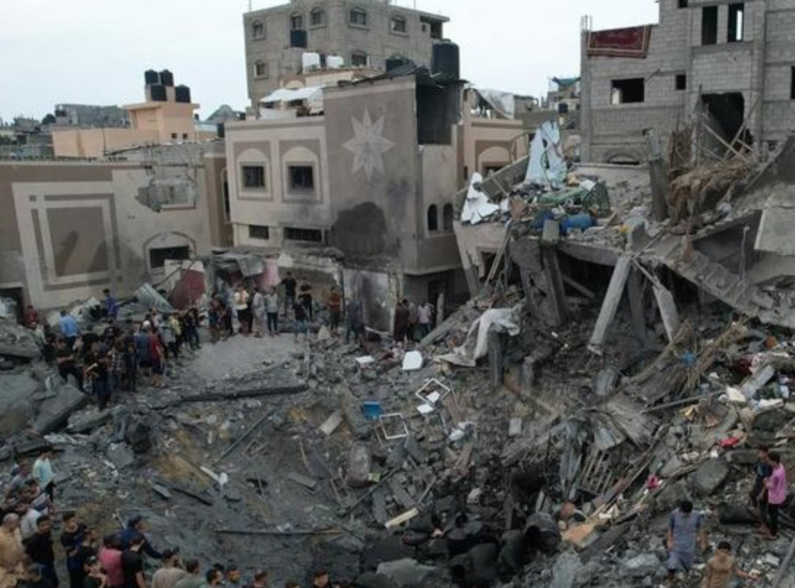 شهداء وجرحى جراء قصف الاحتلال على قطاع غزة شهداء وجرحى جراء قصف الاحتلال على قطاع غزة