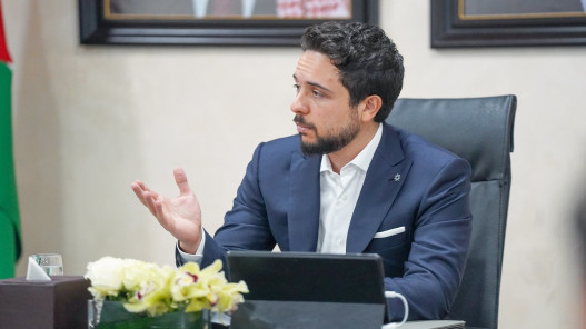 ولي العهد يشيد بمشروع أول قمر صناعي أردني ولي العهد يشيد بمشروع أول قمر صناعي أردني