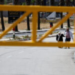 بلدة سنجل تتحول “لسجن كبير” بعد أن أحاطها الاحتلال بسياج​ 