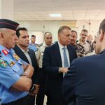 وزير الداخلية يفتتح مبنى الحافلات وغرفة الإدارة المتكاملة في مركز حدود جابر