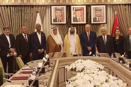 توقيع مذكرة تعاون لتعزيز العلاقات البرلمانية بين مجلس الأعيان والبرلمان العربي