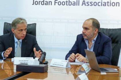 رئيس الوزراء يعلن مضاعفة الحكومة لموازنة اتحاد كرة القدم اعتباراً من العام المقبل