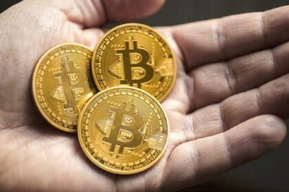 ارتفعت 2.7% في ساعات، عملة “بيتكوين” تصل إلى أعلى مستوى لها تاريخيا