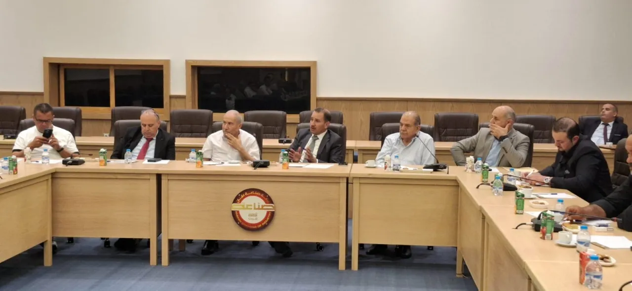 صناعة عمان تنظم لقاء حواريا حول رفع الحماية الجزائية عن الشيكات صناعة عمان تنظم لقاء حواريا حول رفع الحماية الجزائية عن الشيكات