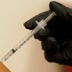 “علاج فعال 100%”.. وكالة الأدوية الأوروبية توافق على حقن للوقاية من فيروس “الإيدز”