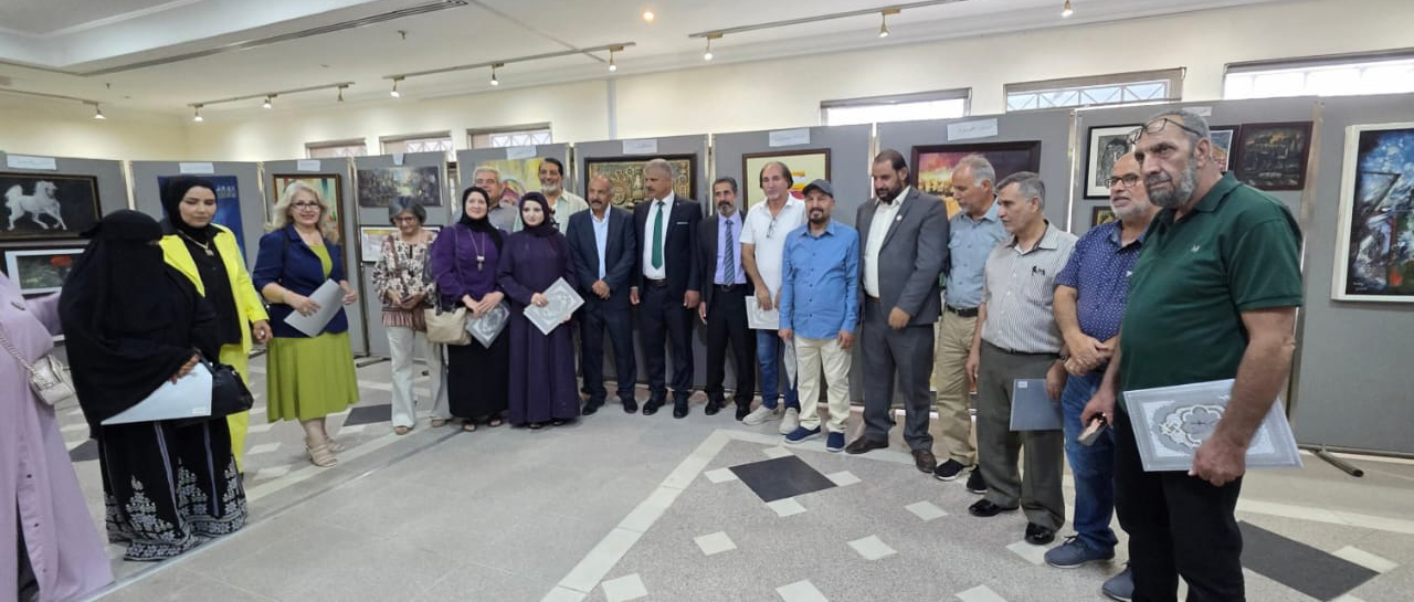 اربد: 29 فناناً يستعرضون لوحاتهم بمعرض “الكبار” للفنون التشكيلية