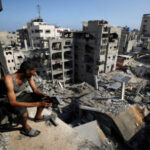 14 شهيدًا و25 مصابًا بقصف إسرائيلي استهدف خيام النازحين غرب غزة​ 