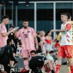 قد تبعده عن الملاعب.. تقرير يكشف إصابة «ميسي»