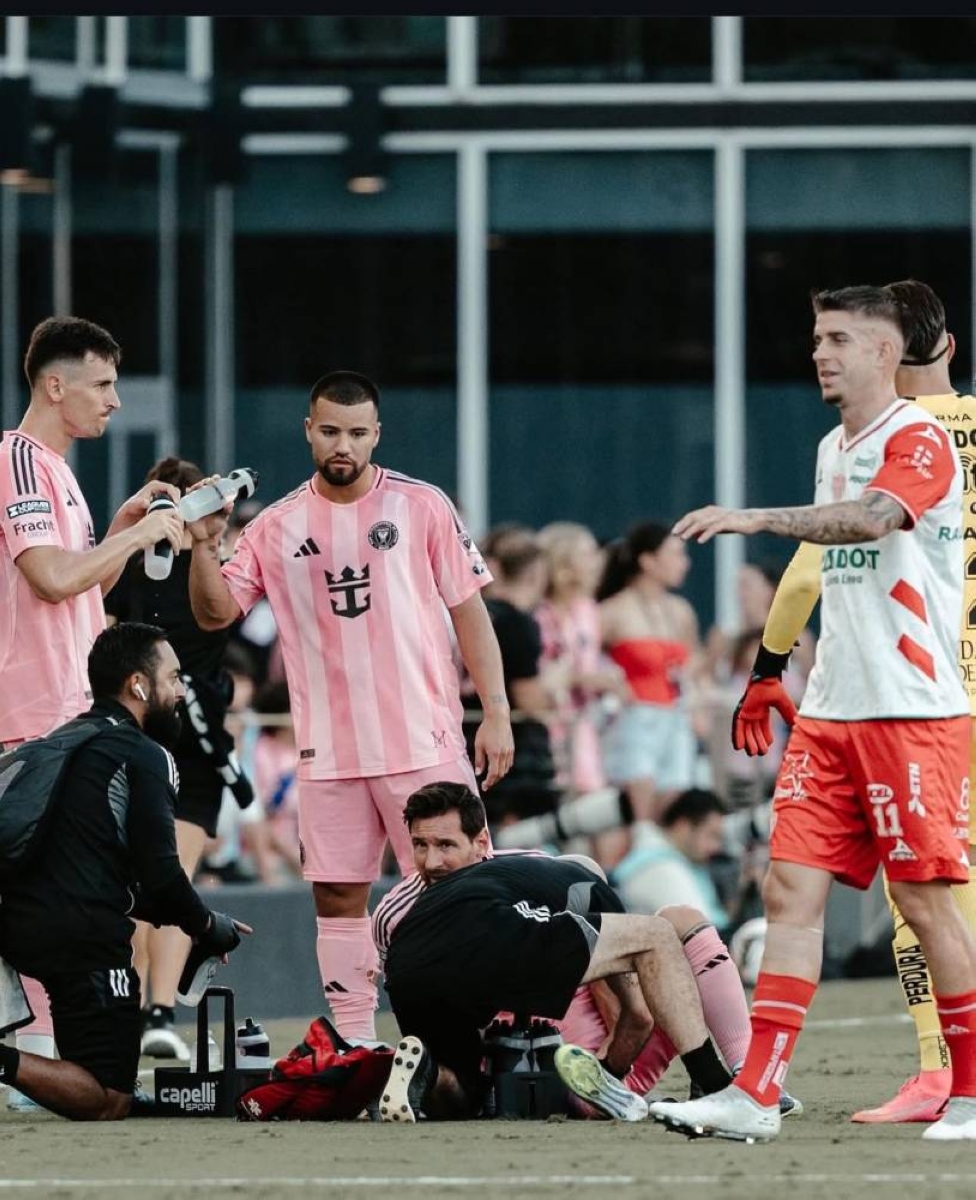 قد تبعده عن الملاعب.. تقرير يكشف إصابة «ميسي» قد تبعده عن الملاعب.. تقرير يكشف إصابة «ميسي»