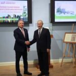 ماذا يفعل ويتكوف في روسيا؟