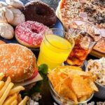 فيديو: أطعمة شائعة تفتك بصحة دماغك.. احذر منها !