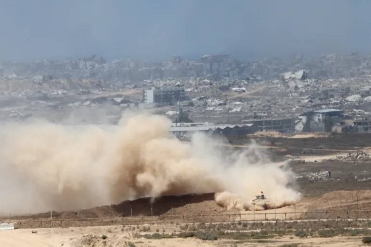 مجزرة إسرائيلية.. 25 قتيلا من النازحين وطالبي المساعدات في غزة مجزرة إسرائيلية.. 25 قتيلا من النازحين وطالبي المساعدات في غزة