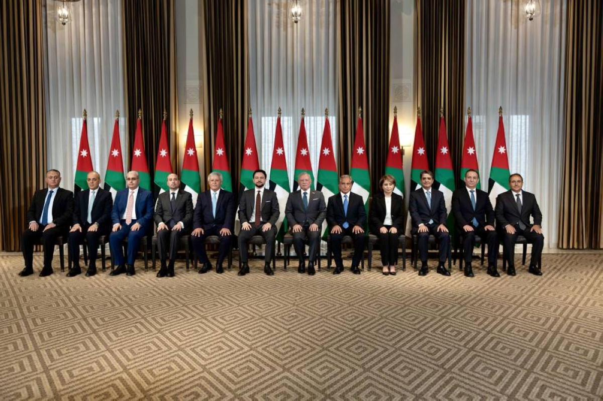 في أول تعديل وزاري على حكومة جعفر حسان.. الأردن يطيح بـ 9 وزراء