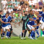 فيديو: اشتباك بالأيدي وركل ورفس في ودية كومو وريال بيتيس