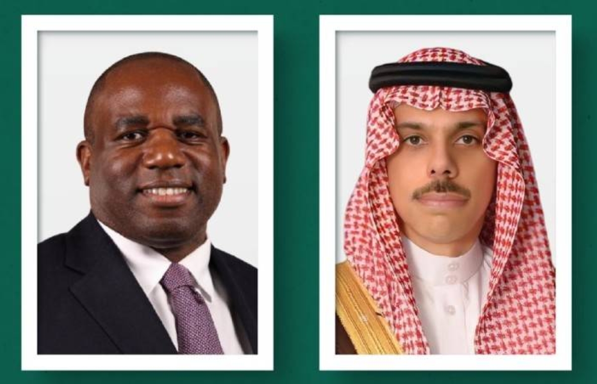 وزير الخارجية ونظيره البريطاني يبحثان تطورات الأوضاع في قطاع غزة وزير الخارجية ونظيره البريطاني يبحثان تطورات الأوضاع في قطاع غزة