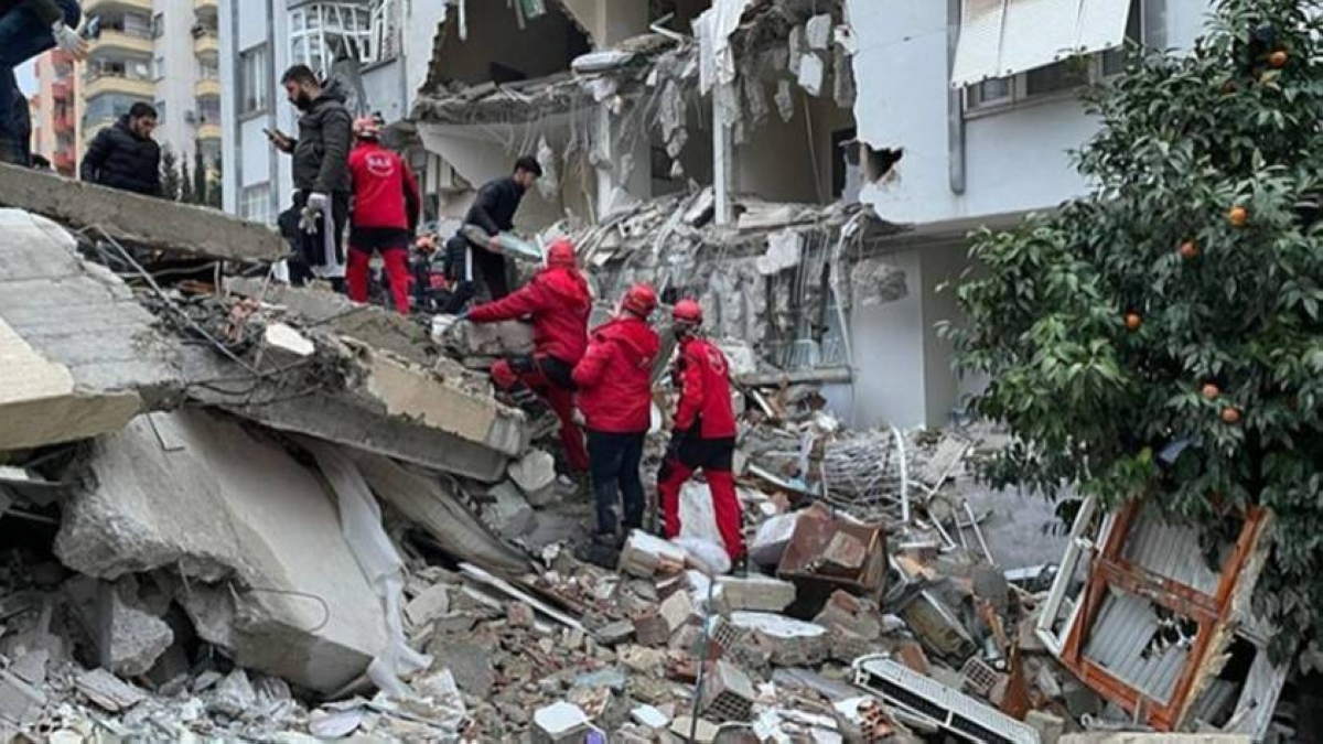 زلزال بقوة 6.1 ريختر يضرب غرب تركيا