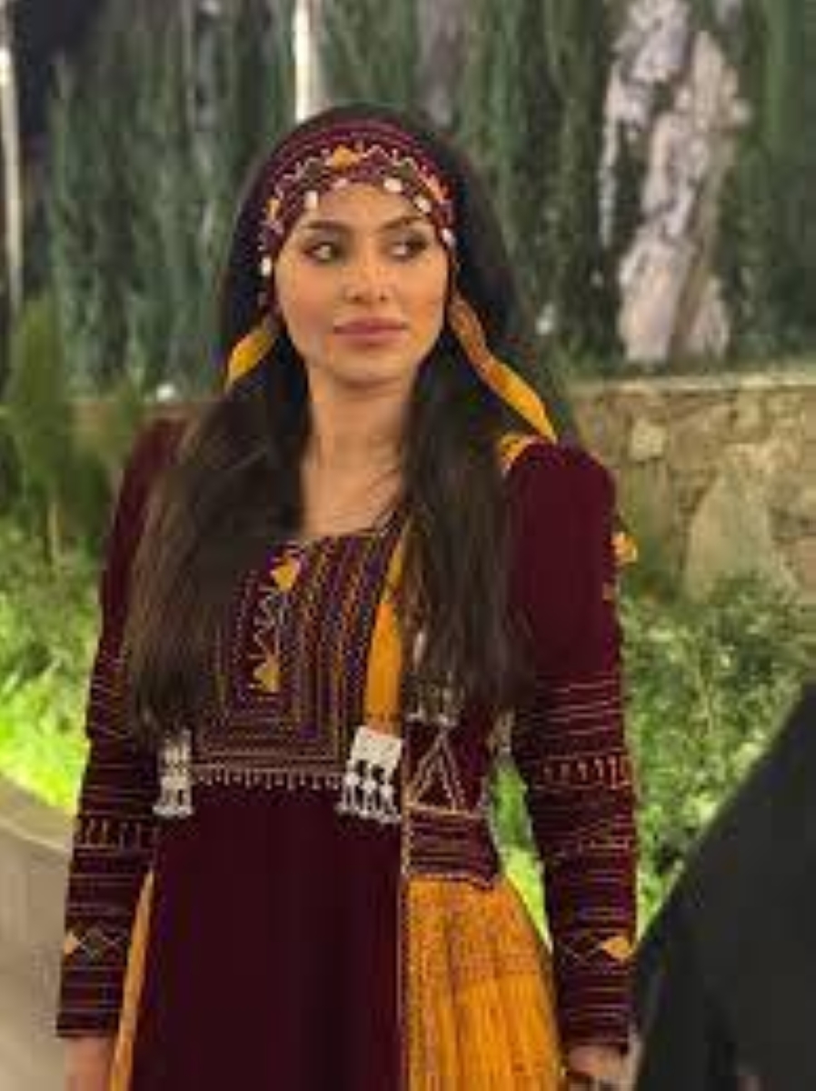 في رحلة «لون صيفك».. نجوم «شارع الأعشى» يجتمعون في عسير.. «صقر»: كل شيء أبهى في أبها في رحلة «لون صيفك».. نجوم «شارع الأعشى» يجتمعون في عسير.. «صقر»: كل شيء أبهى في أبها