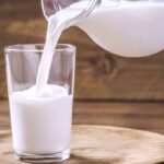 الحليب كامل أم قليل الدسم.. أيهما أفضل ؟