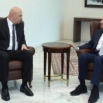 عون يرفض الاستقواء بالخارج.. بري: لا استقالات لوزراء أمل وحزب الله