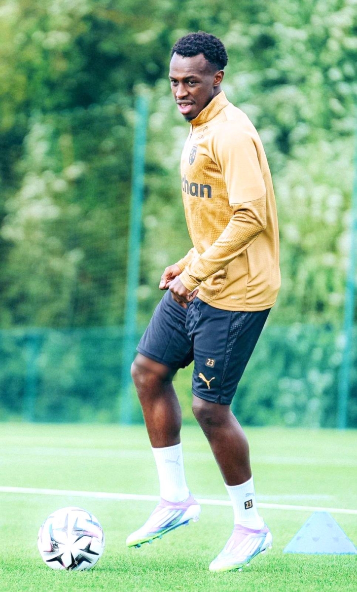 سعود ينطلق مع لانس بمواجهة أولمبيك ليون في الدوري الفرنسي