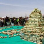 على وقع المجاعة والفقر المدقع.. الحوثي ينهب 100 مليار دولار