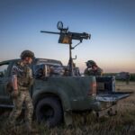 قبل يوم من قمة ألاسكا.. هجمات أوكرانية تستهدف مباني ومنشآت نفطية