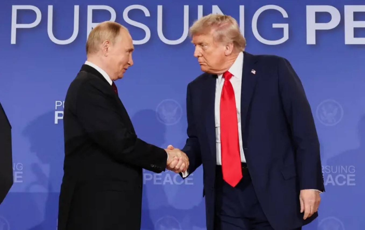 بوتين: توصلت مع ترمب لـ«تفاهم» قد يجلب السلام إلى أوكرانيا بوتين: توصلت مع ترمب لـ«تفاهم» قد يجلب السلام إلى أوكرانيا