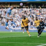 مانشستر سيتي يكتسح وولفر هامبتون برباعية.. وتوتنهام ينتصر بثلاثية على بيرنلي