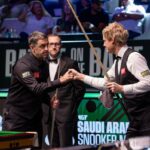 القاضي يتوّج الأسترالي نيل روبرتسون بلقب بطولة الماسترز للسنوكر 2025